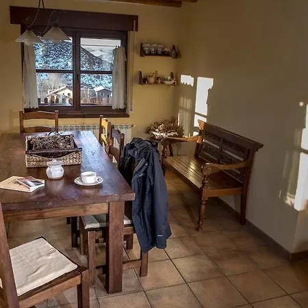 Casa Rural Curavacas * Vidrieros