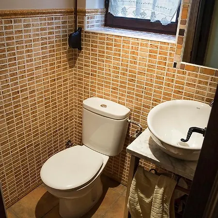 Casa Rural Curavacas 컨트리하우스 Vidrieros